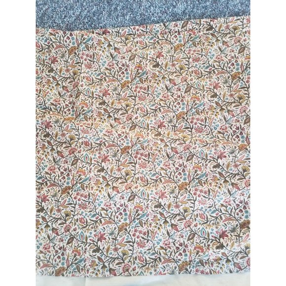 Vintage Twin Bedspread with Matching Curtains - Picture 4 of 4